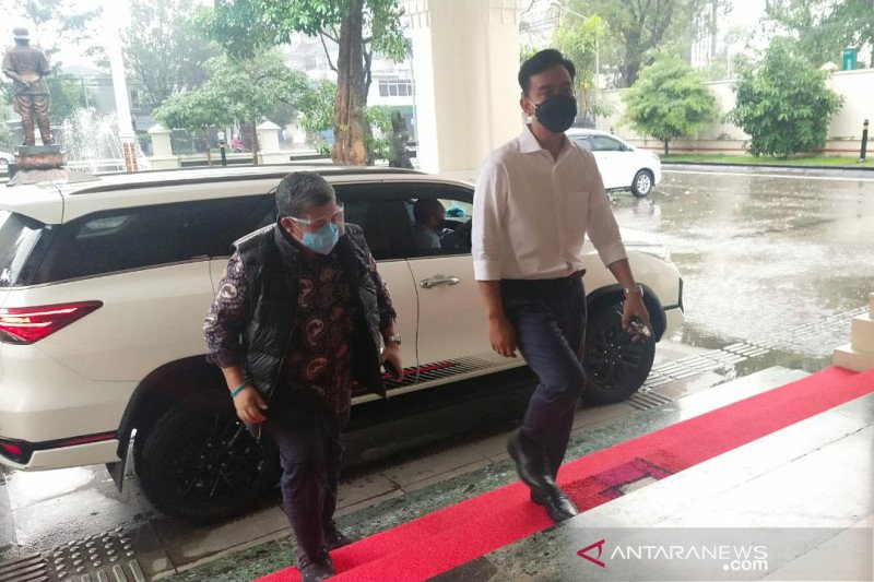 Fahri Hamzah Siap Berkolaborasi dengan Gibran Rakabuming Raka