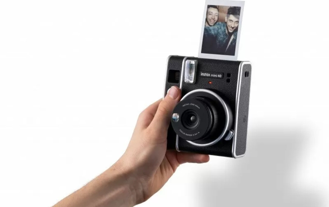 FUJIFILM Releases a Classic Style Mini Analog Instant Camera, Check the Price Here