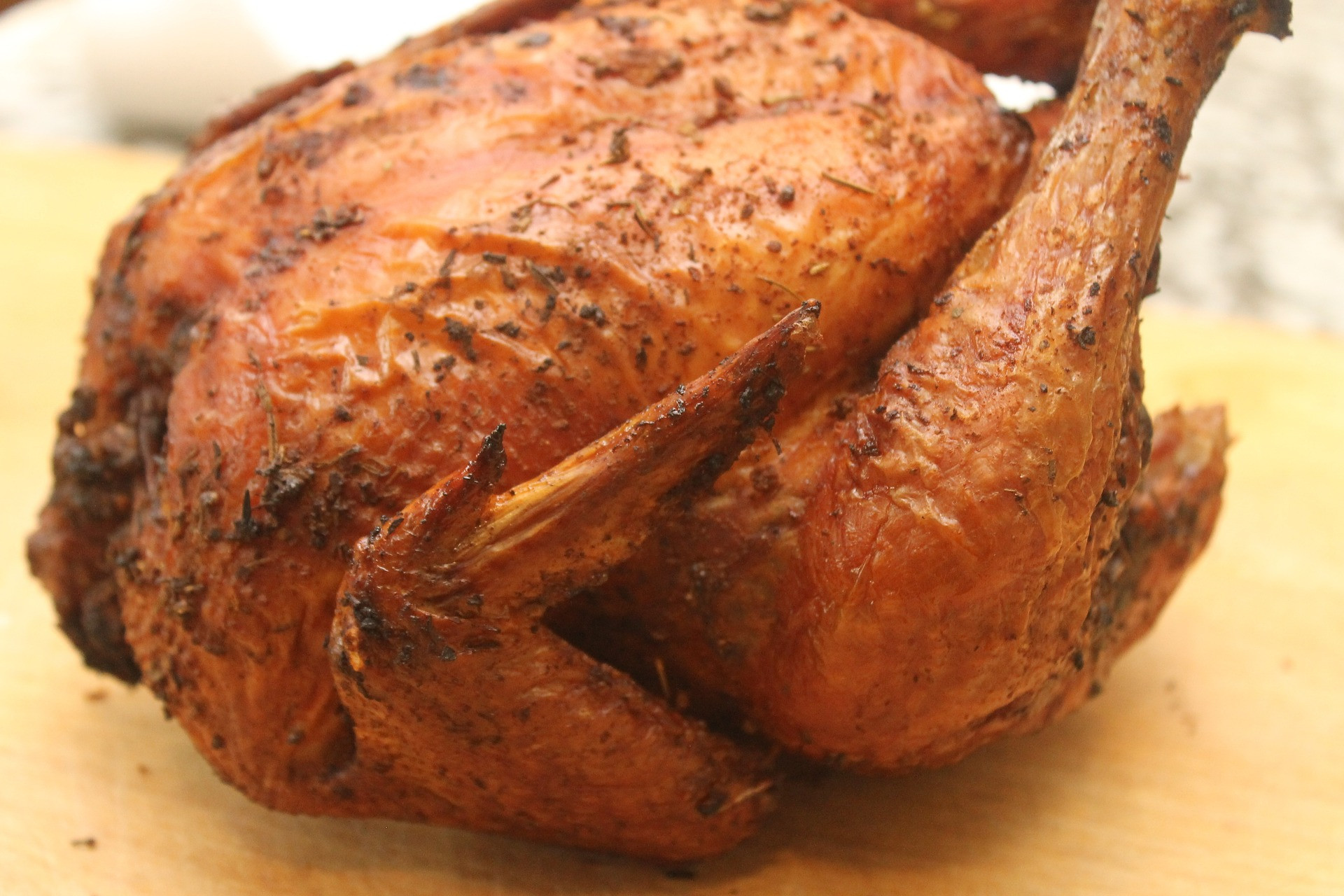 Tidak Selalu Berbahaya, Ini 4 Manfaat Sehat Kulit Ayam yang Perlu Anda