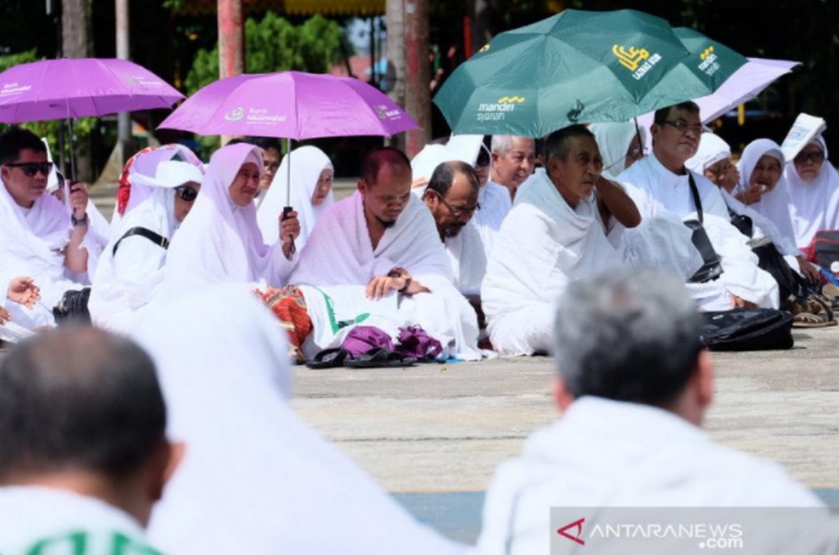 9.067 Jemaah Calon Haji Berangkat ke Tanah Suci Hari Ini - JPNN.com