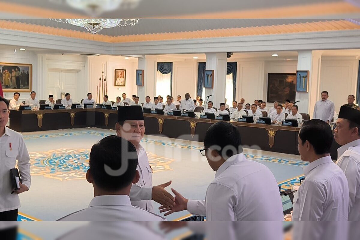Soal Menteri Salah Bicara, Prabowo: Natalius Pigai, Maklumlah - JPNN.com
