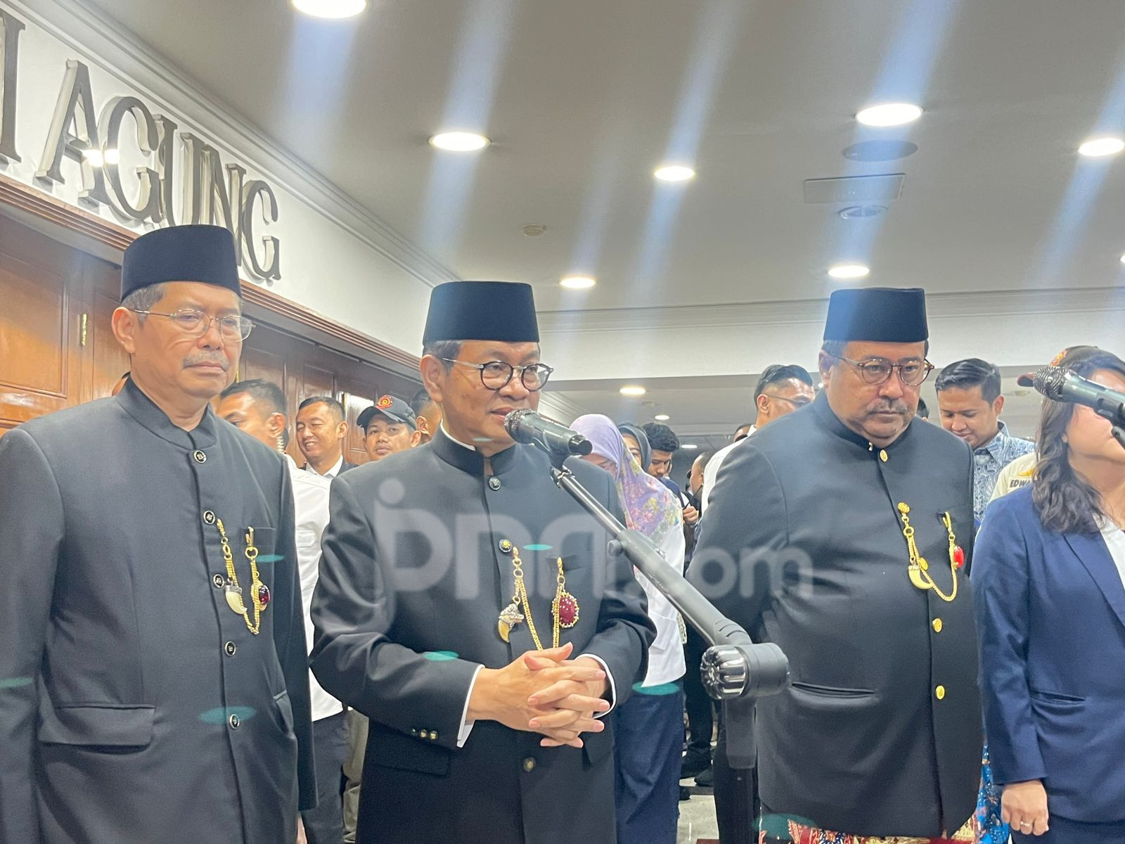 Belum 100 Hari Dilantik, Pramono Rombak 59 Pejabat Eselon Termasuk Wali Kota - JPNN.com