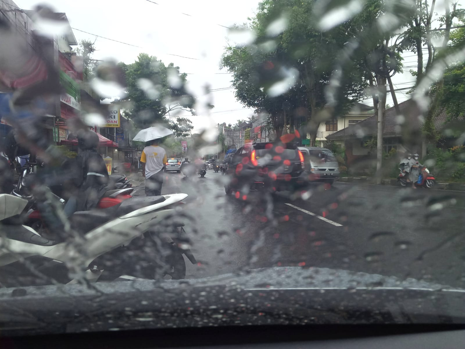 Cuaca Kamis (26/5): Bangli Hujan Petir, 5 Kabupaten di Bali Terkena Dampak - JPNN.com Bali