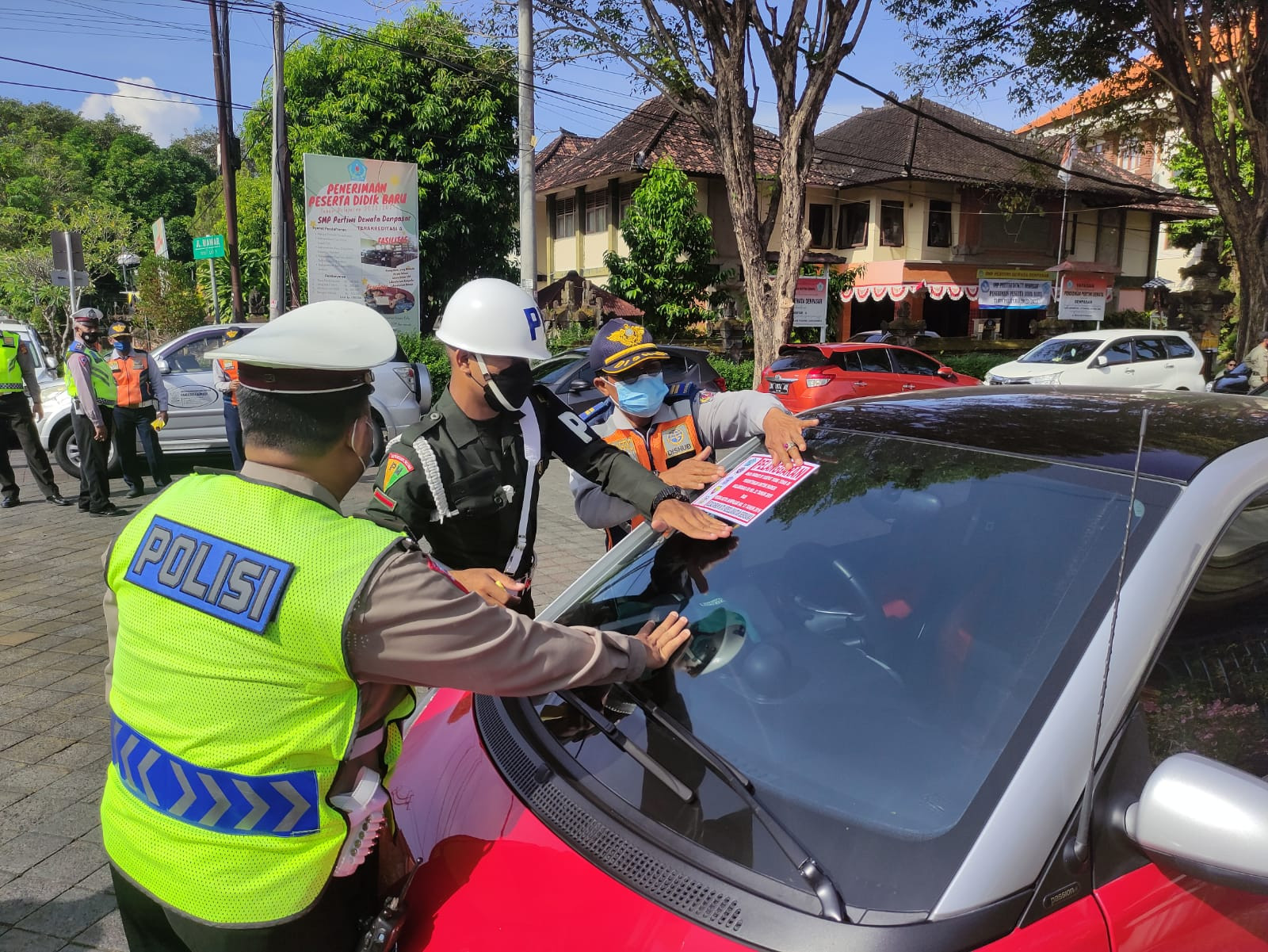 Jangan Parkir Sembarangan di Denpasar, Akibatnya Bisa Fatal, Lihat Tuh - JPNN.com Bali