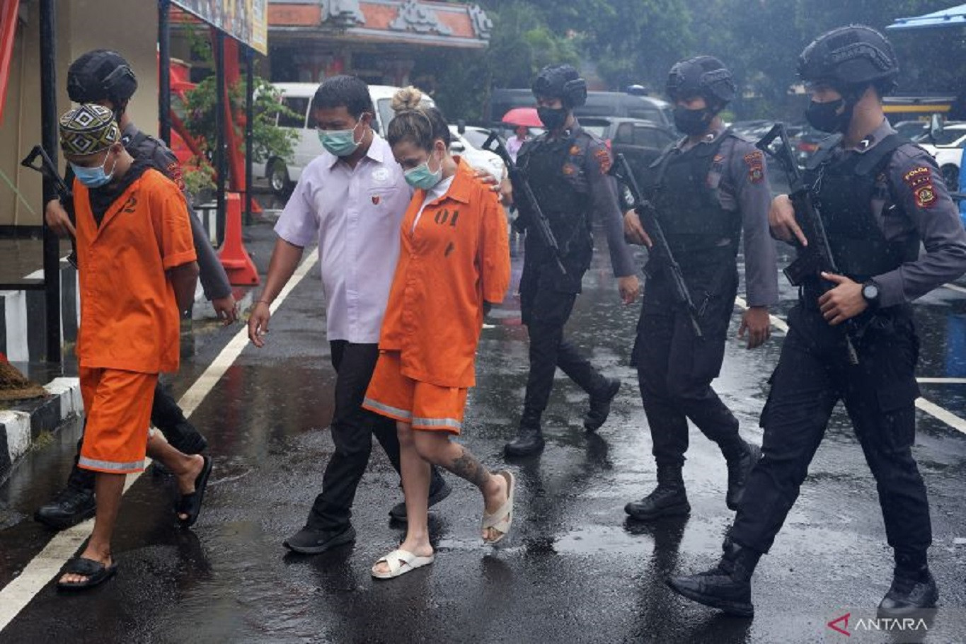 Cewek Brasil Penyelundup 3,9 Kg Kokain Diciduk, Modus Masuk Bali Bikin Kepala Bergeleng - JPNN.com Bali