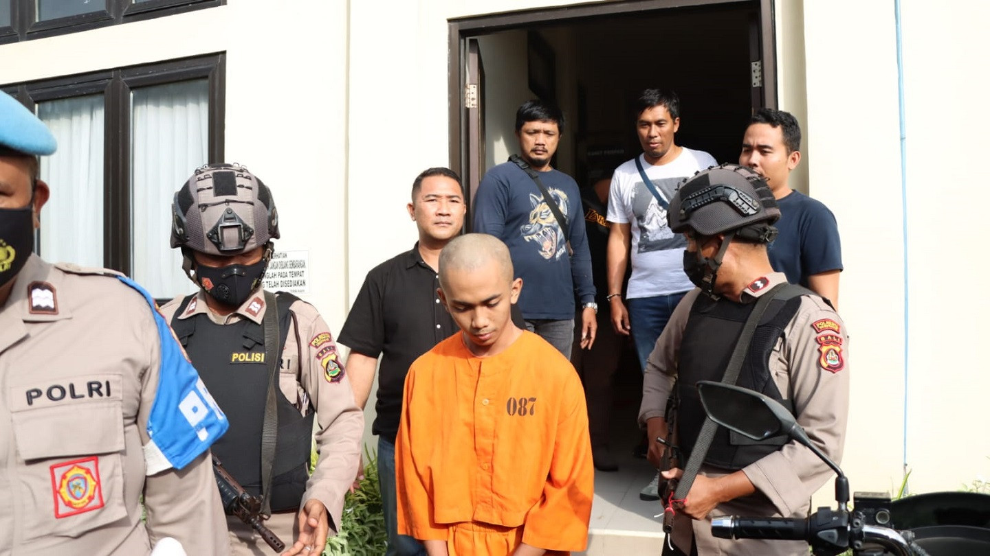 Pemuda di Denpasar Bunuh Pacar, Aksinya Sadis, Lihat Tampangnya Setelah Digunduli Polisi - JPNN.com Bali