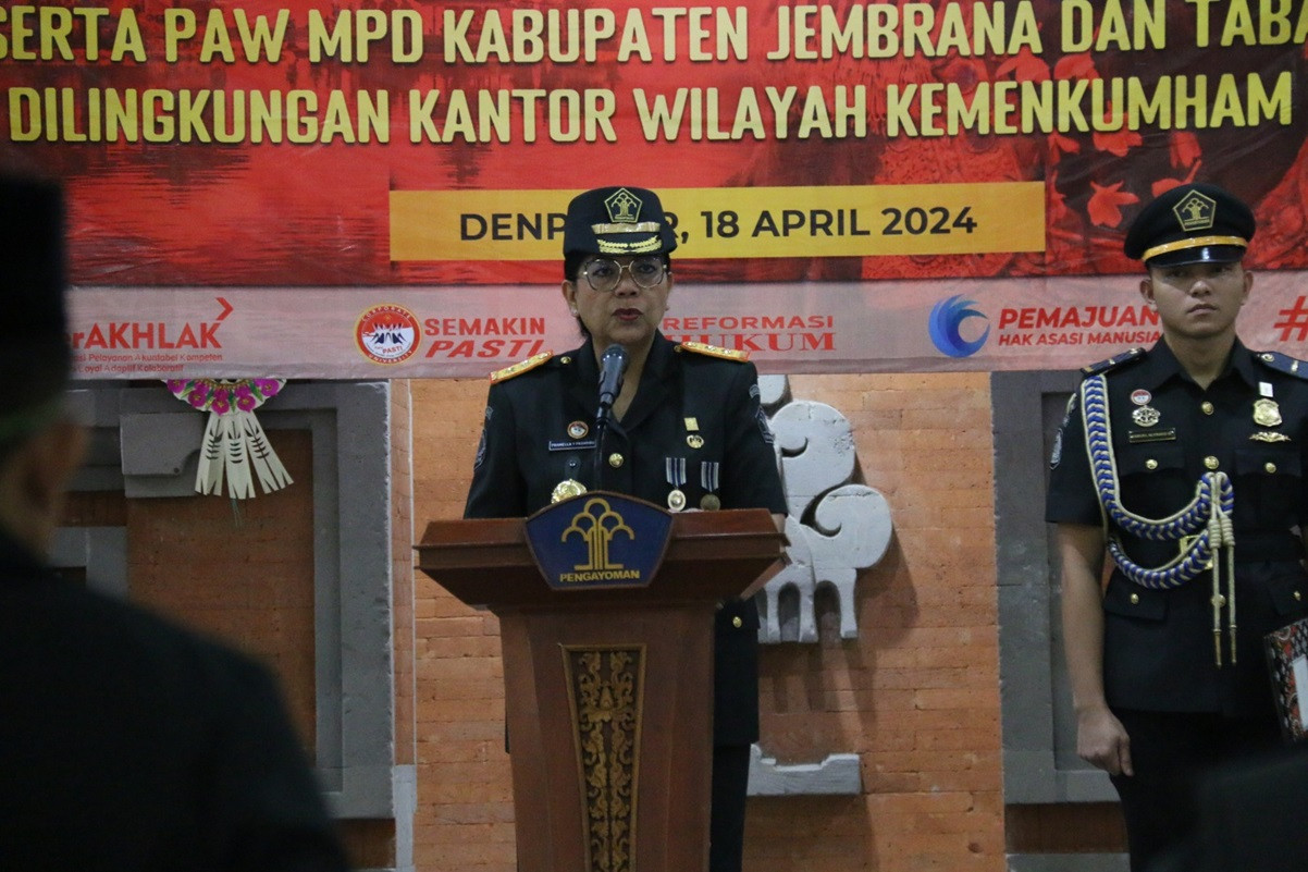 Pramella Tuntut Pejabat Fungsional dan Anggota MPDN Profesional Dalam Bertugas - JPNN.com Bali