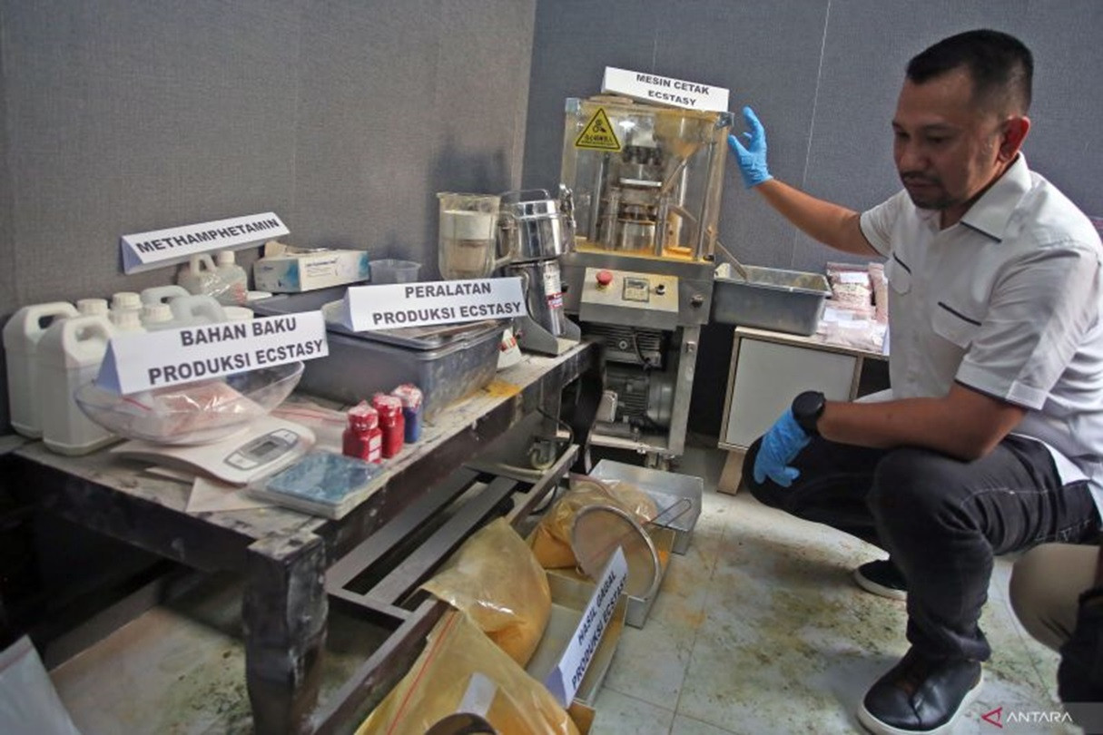 3 WNA Terlibat Pabrik Narkoba di Canggu Kuta Utara Bali, Siapa? - JPNN.com Bali