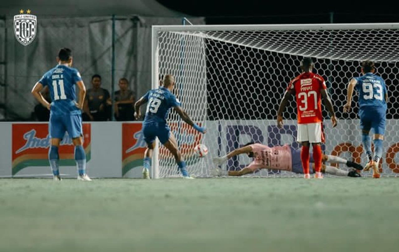 Championship Series: Diwarnai Penalti, Bali United Tahan Imbang Persib 1 – 1 - JPNN.com Bali