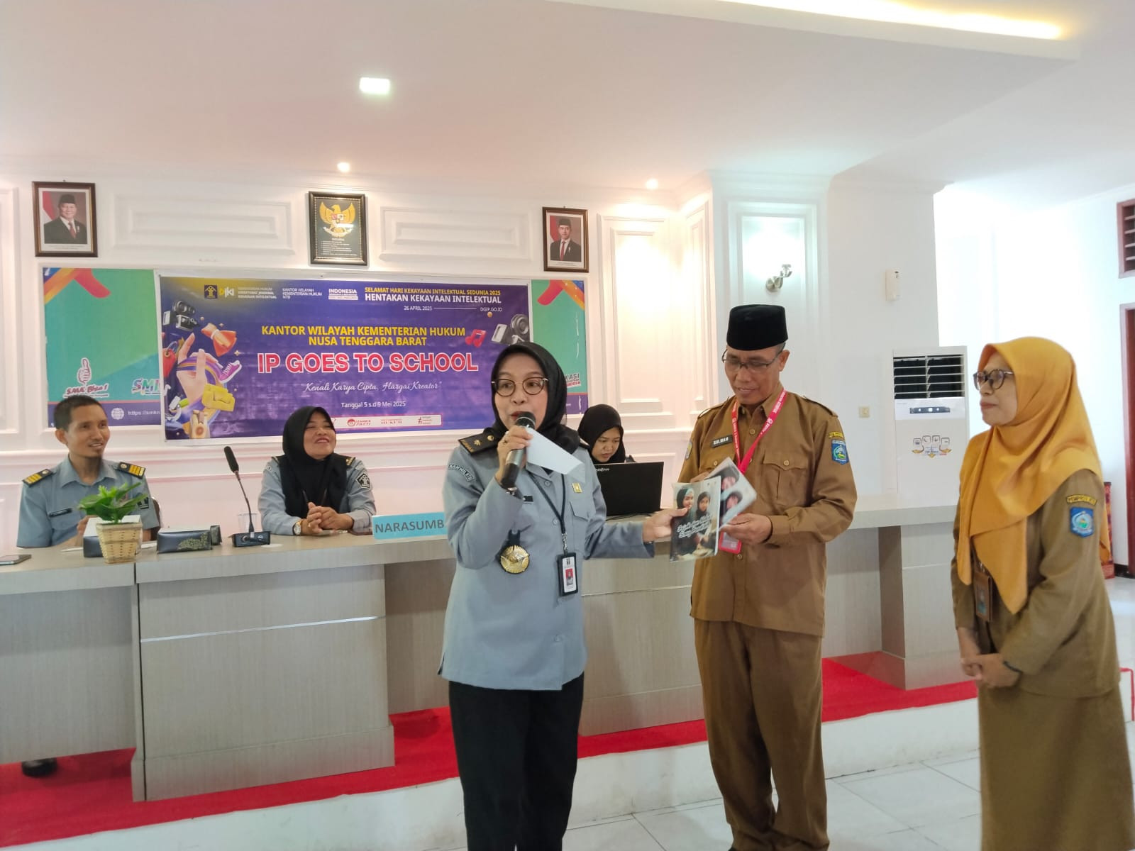 IP Goes to School Menyasar SMKN 3 Mataram, Kadiv Yankum Berpesan - JPNN.com Bali