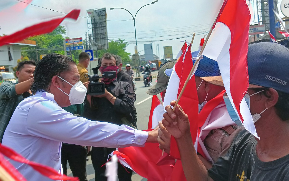 Syukur Enggak Punya Bendera Merah Putih - JPNN.com Banten