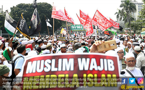 Alumni 212 Demo Sukmawati Soekarnoputri - JPNN Foto