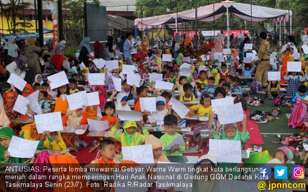 Mewarnai Hari Anak Nasional O Warna