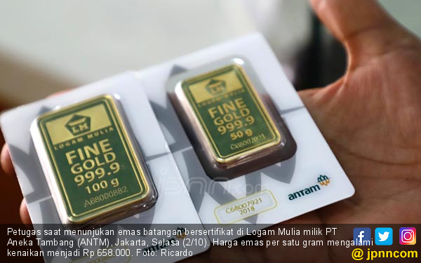 Harga Emas Antam Alami Kenaikan - JPNN Foto