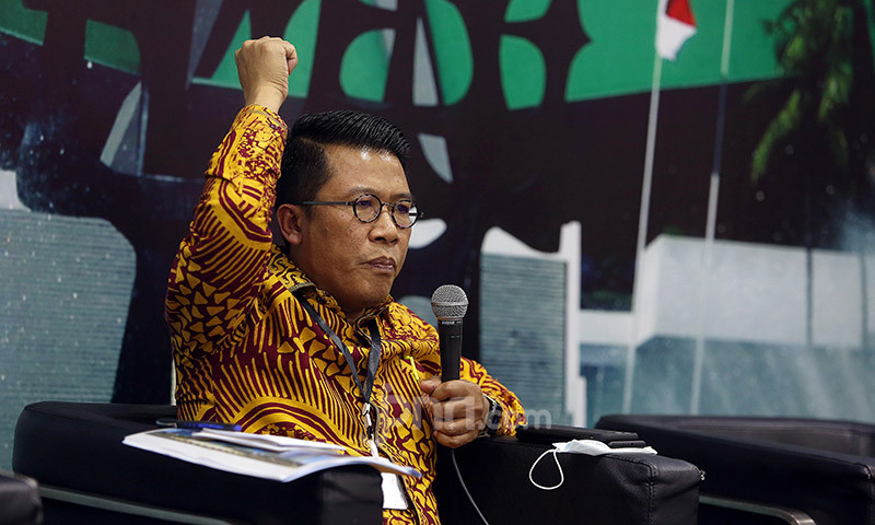 Angggota DPR Fraksi Partai Golkar Mukhammad Misbakhun berbicara pada diskusi Kemarahan presiden Berujung Reshuffle Kabinet, Jakarta, Kamis (2/7).