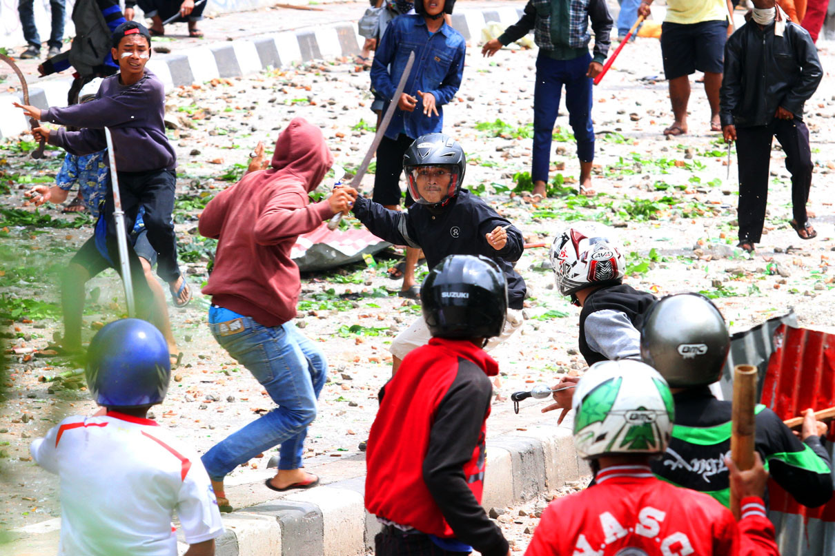 Polisi di Medan Bubarkan Dua Kelompok Remaja yang Hendak Tawuran, 2 Orang Diamankan - JPNN.com Sumut