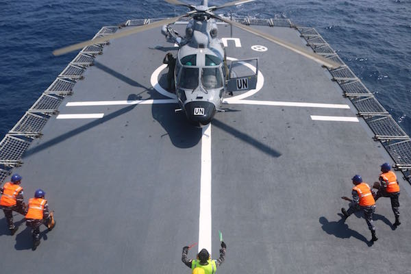 Helikopter TNI Onboard KRI Usman Harun di Laut Mediterania