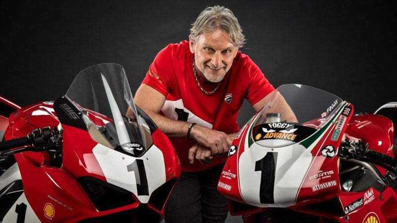 Edisi Spesial Ducati Panigale 916 Penuh Penghormatan Para Pembalap