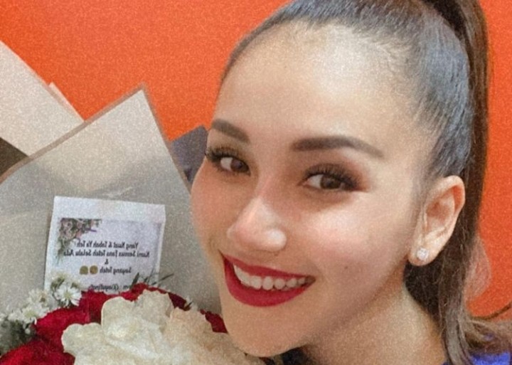 Batal Nikah dengan Adit Jayusman, Ayu Ting Ting Dapat Kiriman Ini