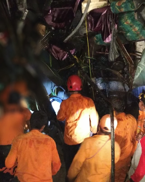 Bus Masuk Jurang, Tim SAR Medan Temukan Lima Korban Tewas
