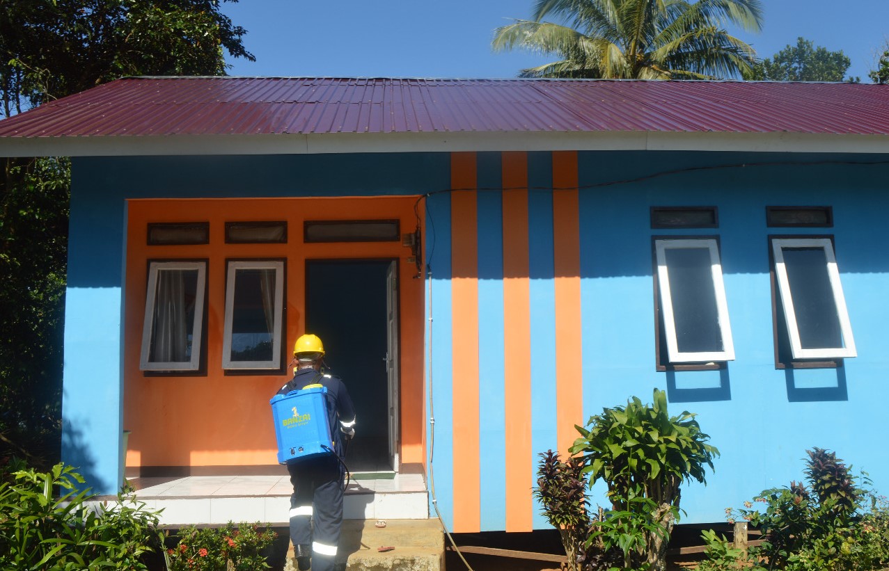 Sandharianto Resmikan 13 Unit Rumah Purnawirawan TNI AL Hasil Renovasi