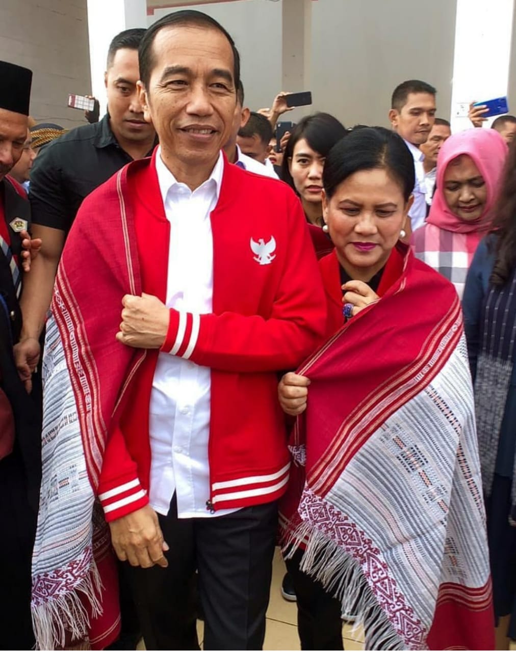 Mengintip Keistimewaan Jaket Edisi Khusus Giordano yang Dipakai Jokowi 