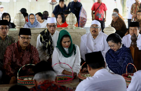 Bu Megawati Minta Rakyat Jatim Menangkan Cucu Bung Karno