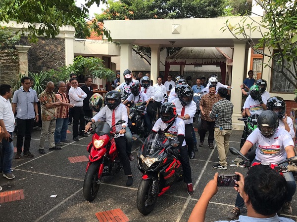 Kupas Sembilan Moge di Posko Pemenangan Jokowi - Ma&#039;ruf
