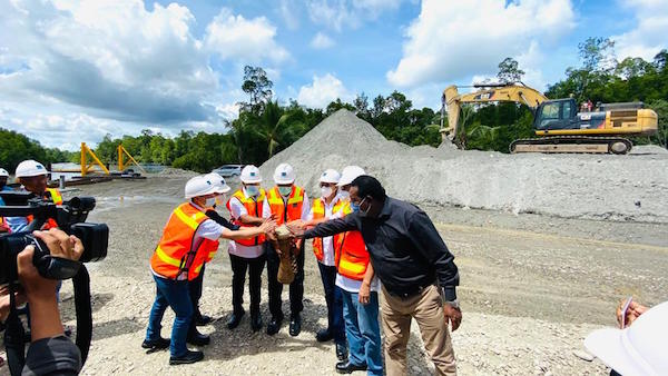 Pertama Kali, Tailing dari PT Freeport Digunakan untuk Material Agregat Infrastruktur Jalan di Papua