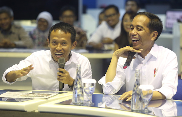 Jokowi Sambangi Newsroom Jawa Pos di Graha Pena Surabaya
