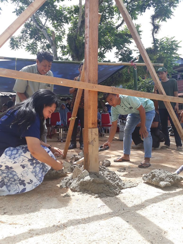 Rosaline Irene Puji Pembangunan Rumah Singgah di Sorong