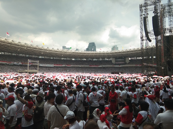 Massa Pendukung Jokowi - Ma’ruf Amin Sudah Memadati SUGBK