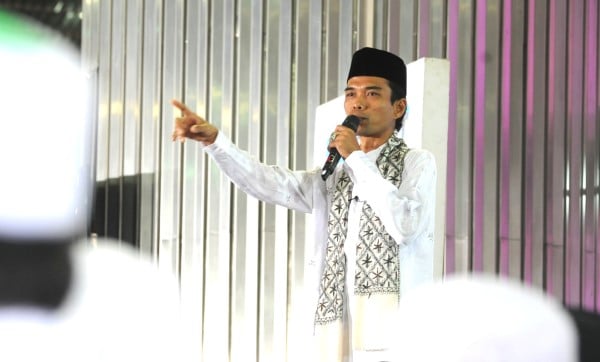 Ustaz Abdul Somad Dilarang Ceramah, Kapitra Ampera Marah