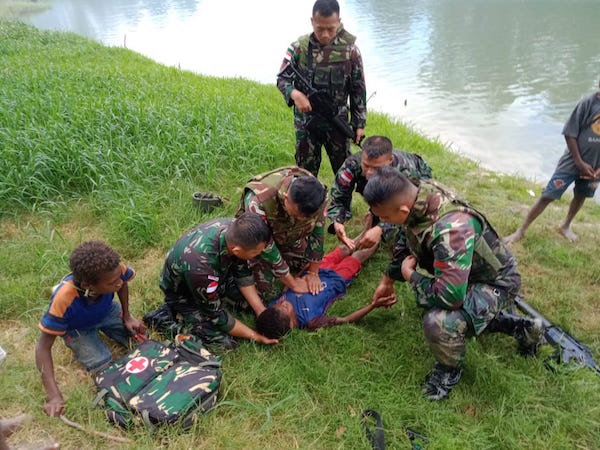Aksi Heroik Dua Prajurit Kostrad Lompat ke Sungai, Selamatkan Anak Tenggelam