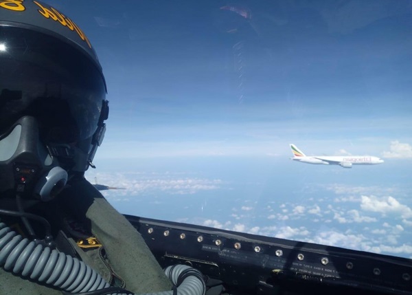 Lihat, Dua F-16 Milik TNI AU Paksa Turun Pesawat Ethiopia