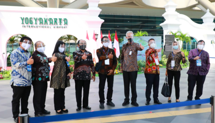 Pak Ganjar Bangga Sekali Melihat Karya Anak Bangsa di Bandara Yogyakarta International Airport