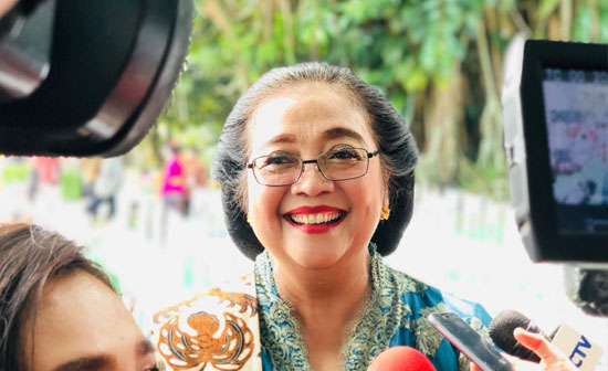 Hari Kartini, Menteri Siti Jadi Pemenang Kebaya Terbaik