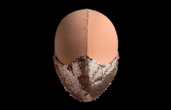 Lady Gaga pakai Masker buatan Indonesia, Lihat Detailnya