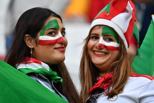 Di Balik Senyum Wanita-Wanita Iran di Piala Dunia 2018