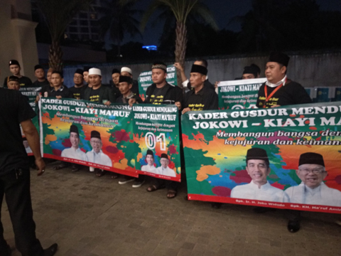 Relawan Prabowo Nyanyikan Indonesia Raya, Kubu Jokowi Selawatan