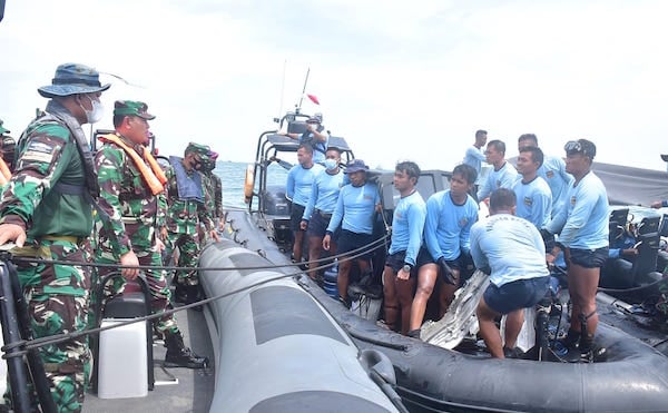 KSAL Laksamana Yudo Semangati Prajurit SAR Sriwijaya Air SJ 182