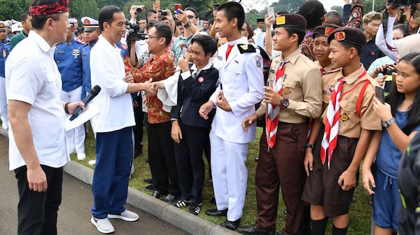Lihat, Pak Jokowi Kumpul Bareng Anak Muda di Istana Bogor