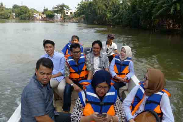 Intan Fauzi Kawal Pembangunan Jembatan Gantung Kota Bekasi
