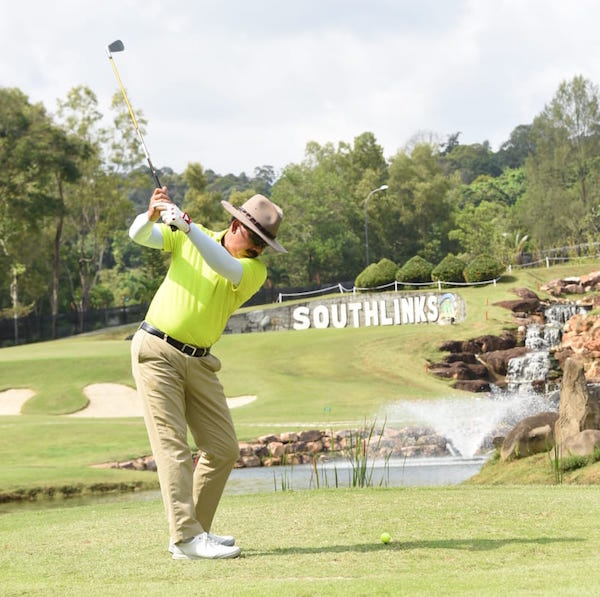 Panglima TNI Olahraga Golf Bersama Pangab Singapura