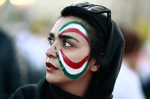 Di Balik Senyum Wanita-Wanita Iran di Piala Dunia 2018
