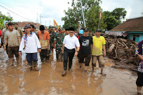 Pemkab Banyuwangi Gerak Cepat Tangani Banjir Bandang Raung