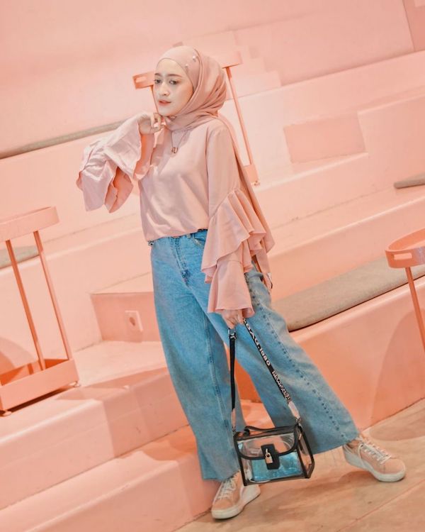 Tren Outfit Hijab Kekinian Ala Beauty Vlogger Seviq Febinita