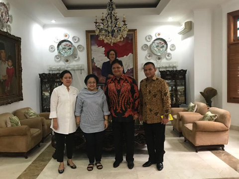 Lihat! Megawati dan Airlangga Bahas Cawapres Jokowi