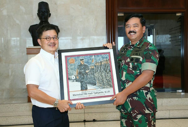 Terima Hibah Keramik, TNI Bakal Salurkan ke Masyarakat Lewat Program TMMD