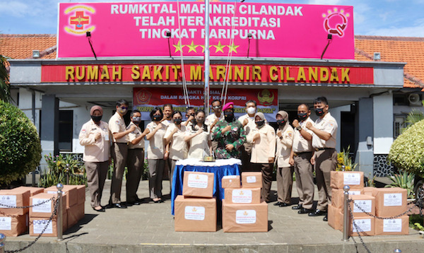 Korpri TNI Donasikan Masker dan Sembako ke Rumah Sakit TNI AL Marinir